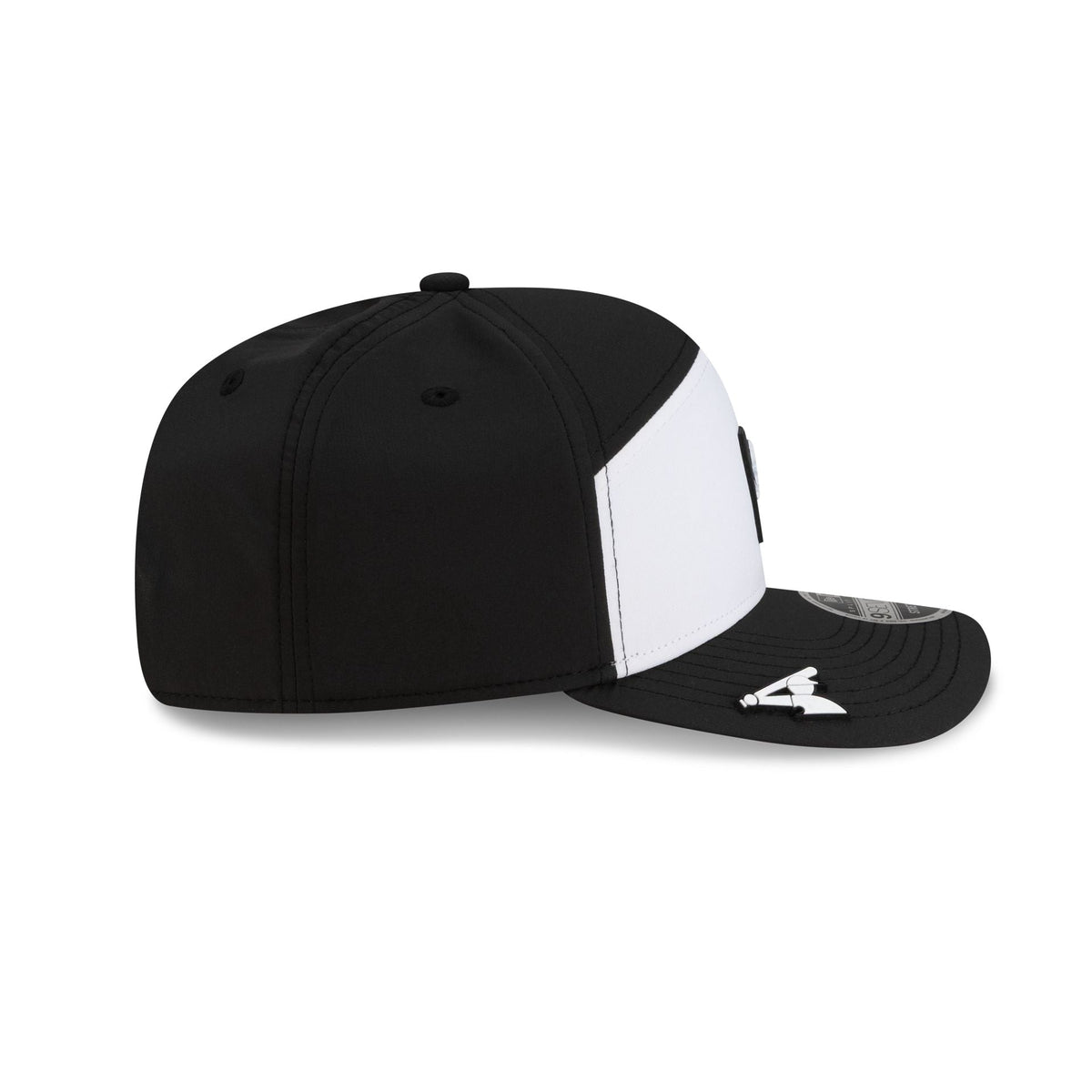 Chicago White Sox 2026 Clubhouse Black & White Split Panel 9SEVENTY Stretch-Snap Hat